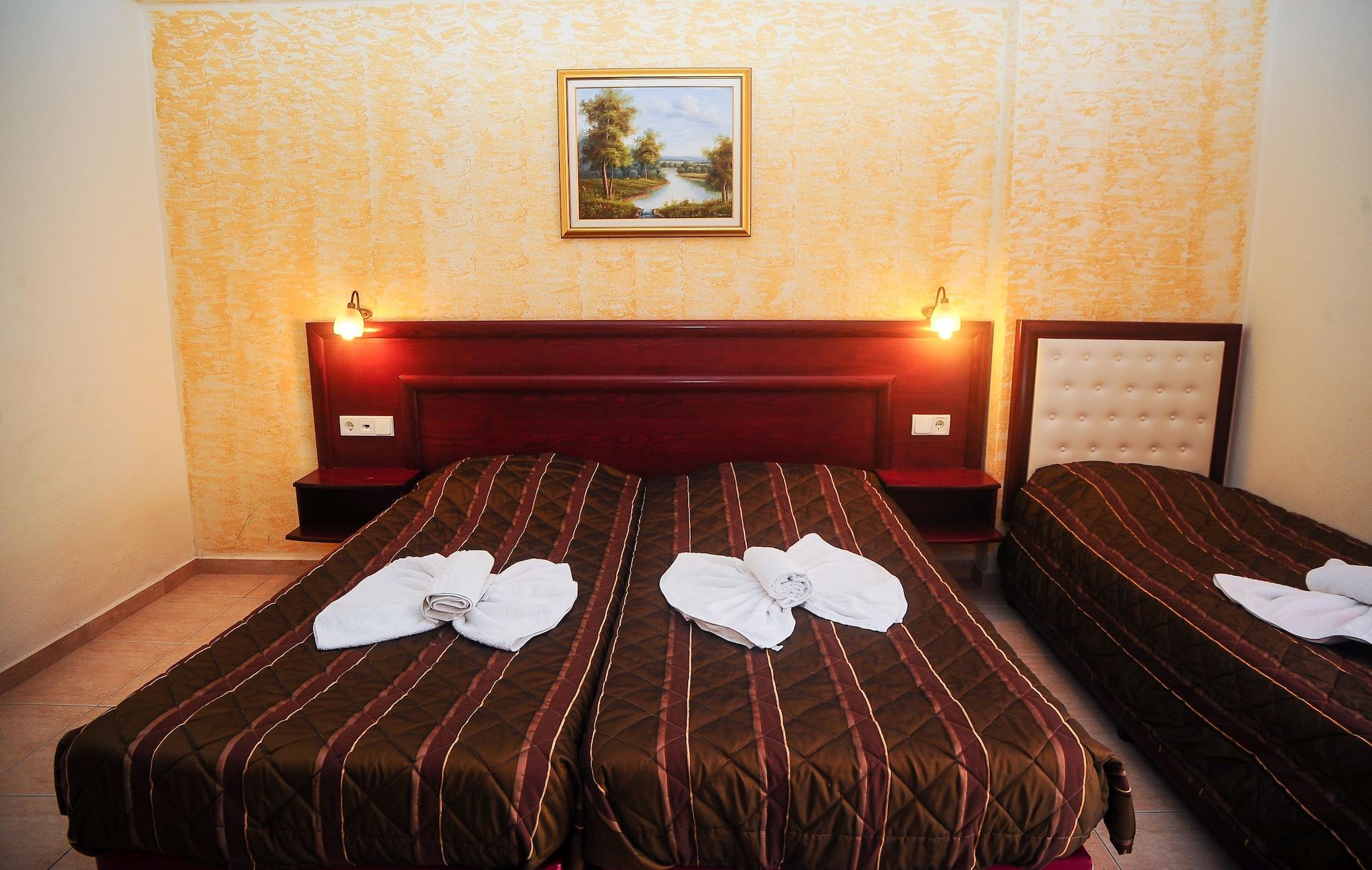 Tropical Aparthotel Hanioti Bagian luar foto