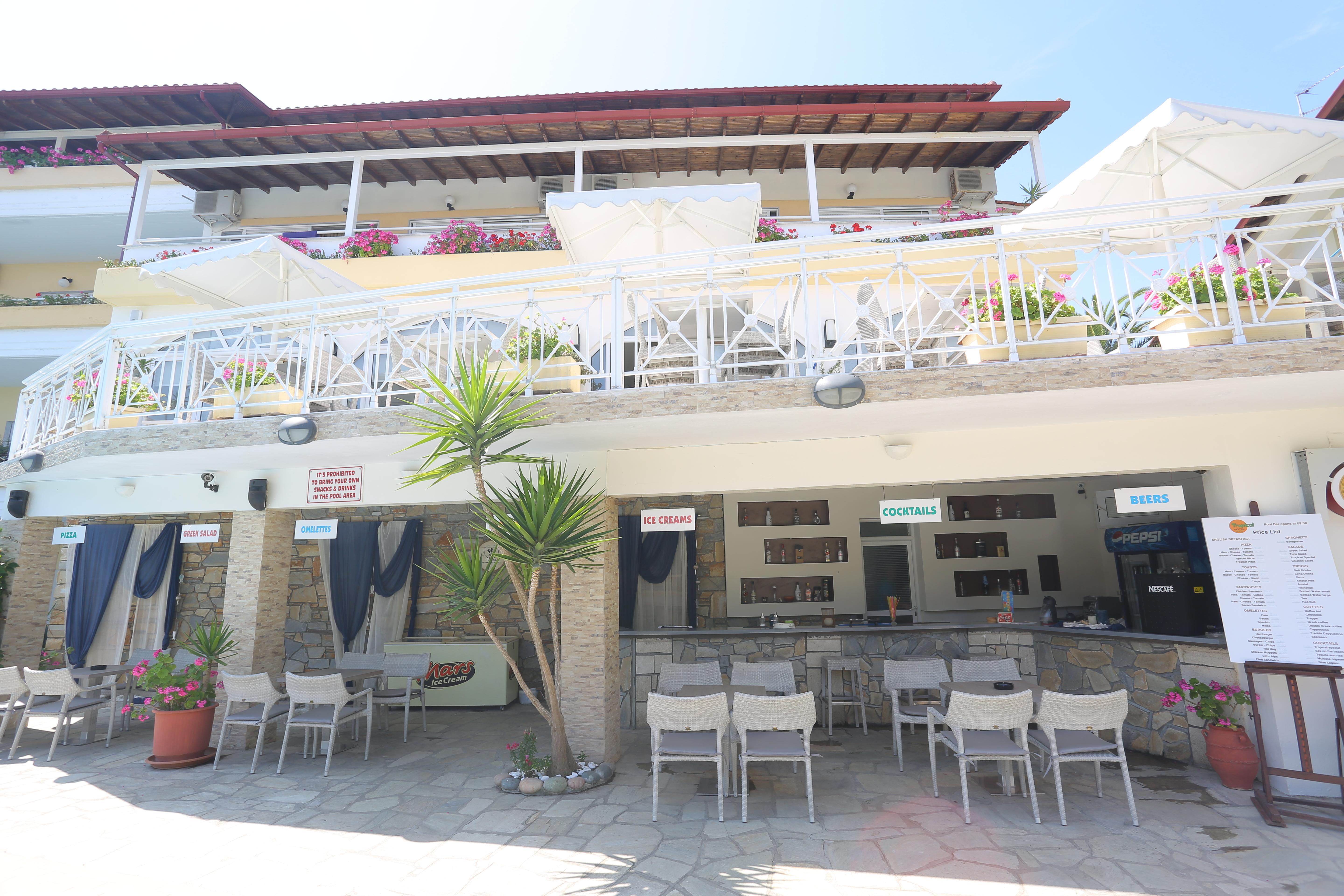 Tropical Aparthotel Hanioti Bagian luar foto