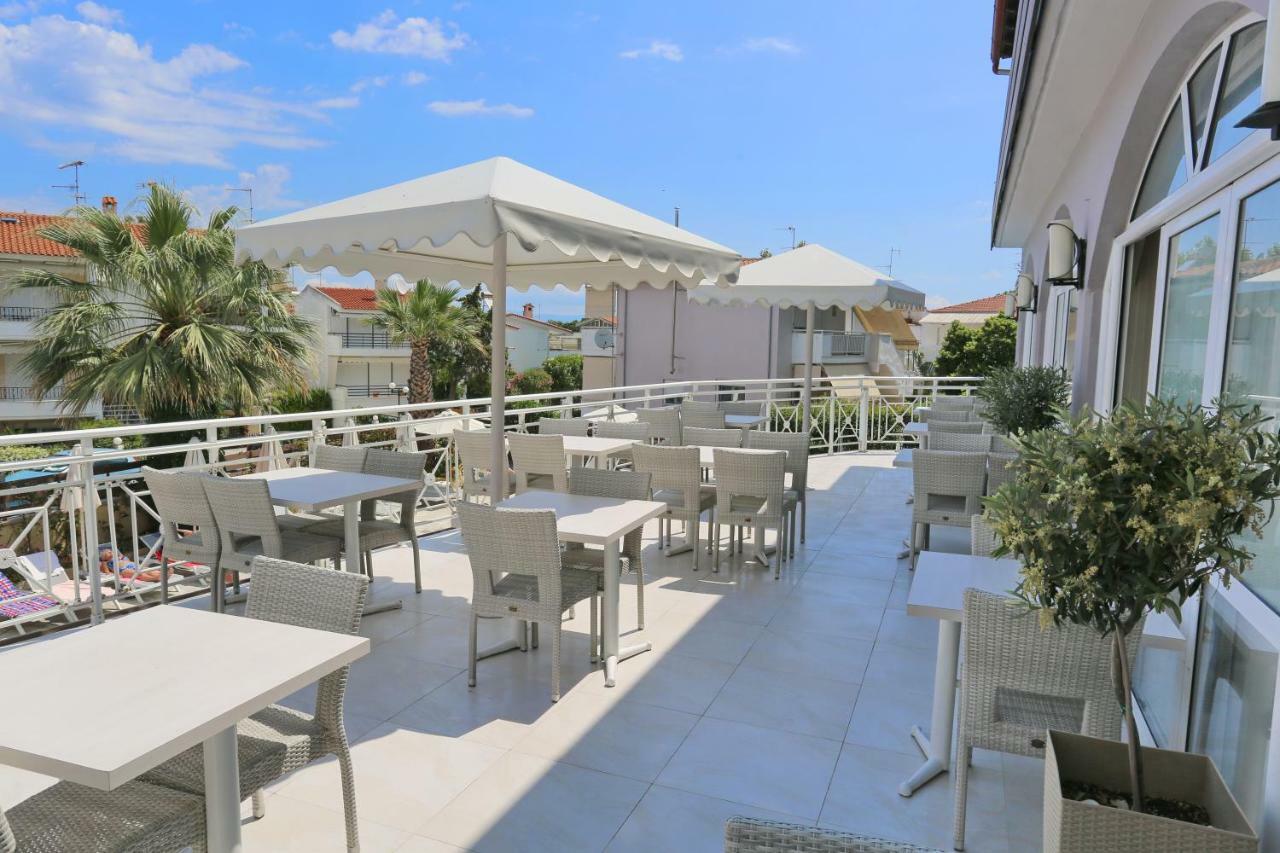 Tropical Aparthotel Hanioti Bagian luar foto
